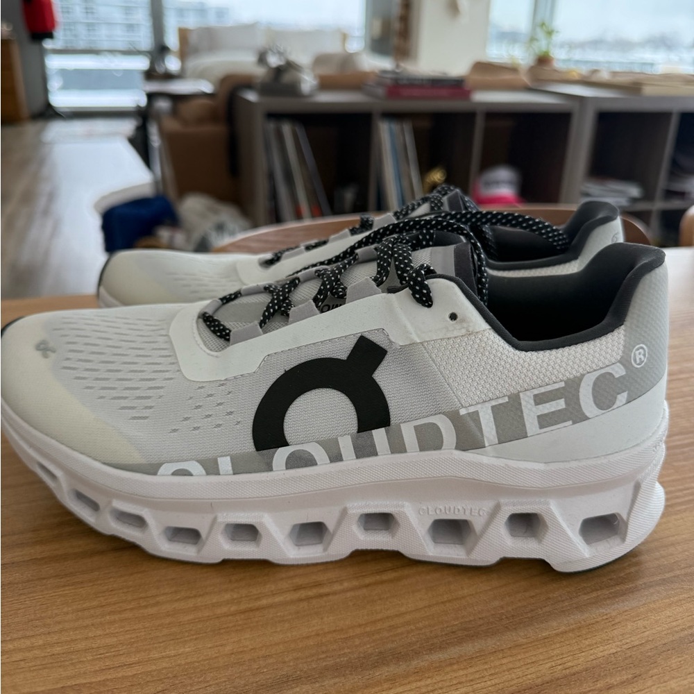 Never worn On Running Shoes in White and Black - Picture 3 of 5